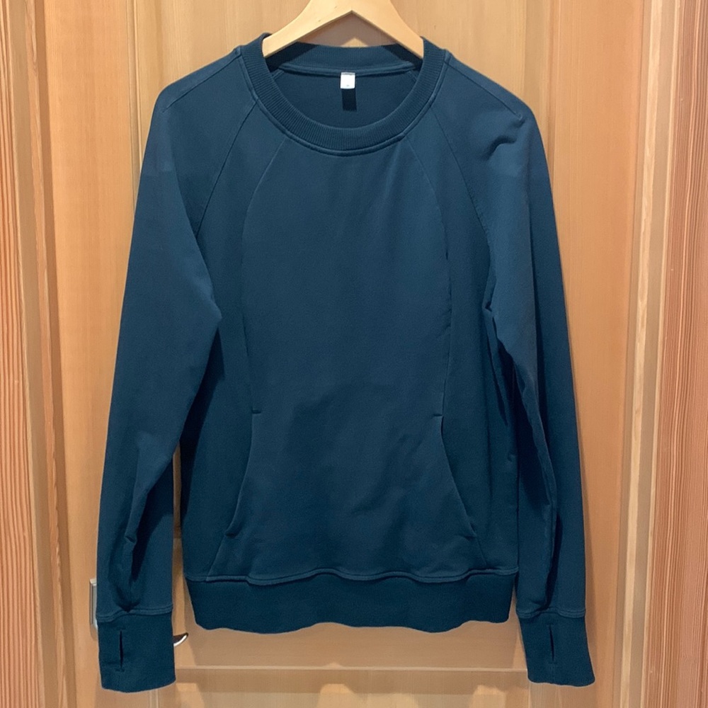 Lululemon size 10 crewneck pullover sweatshirt in dark teal.